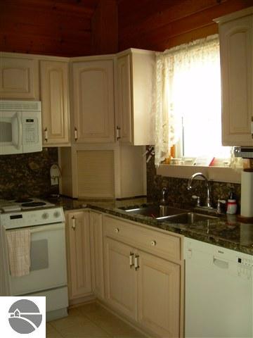 4300 Sparling Road Kingsley, MI 49649 - Photo 5 of 25 1712872-4.JPG