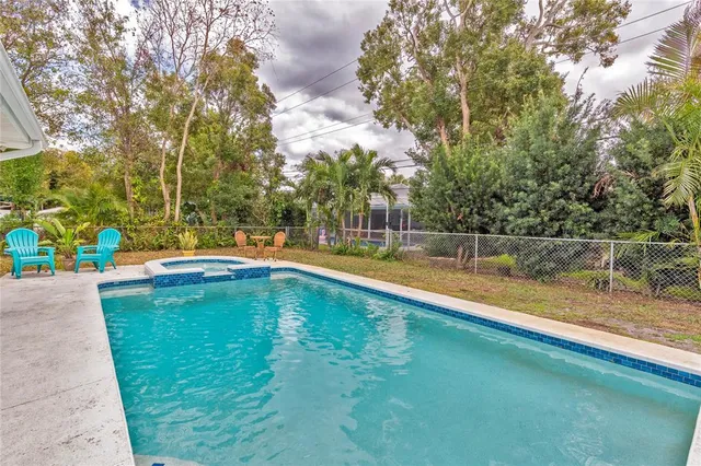 a view of a outdoor space