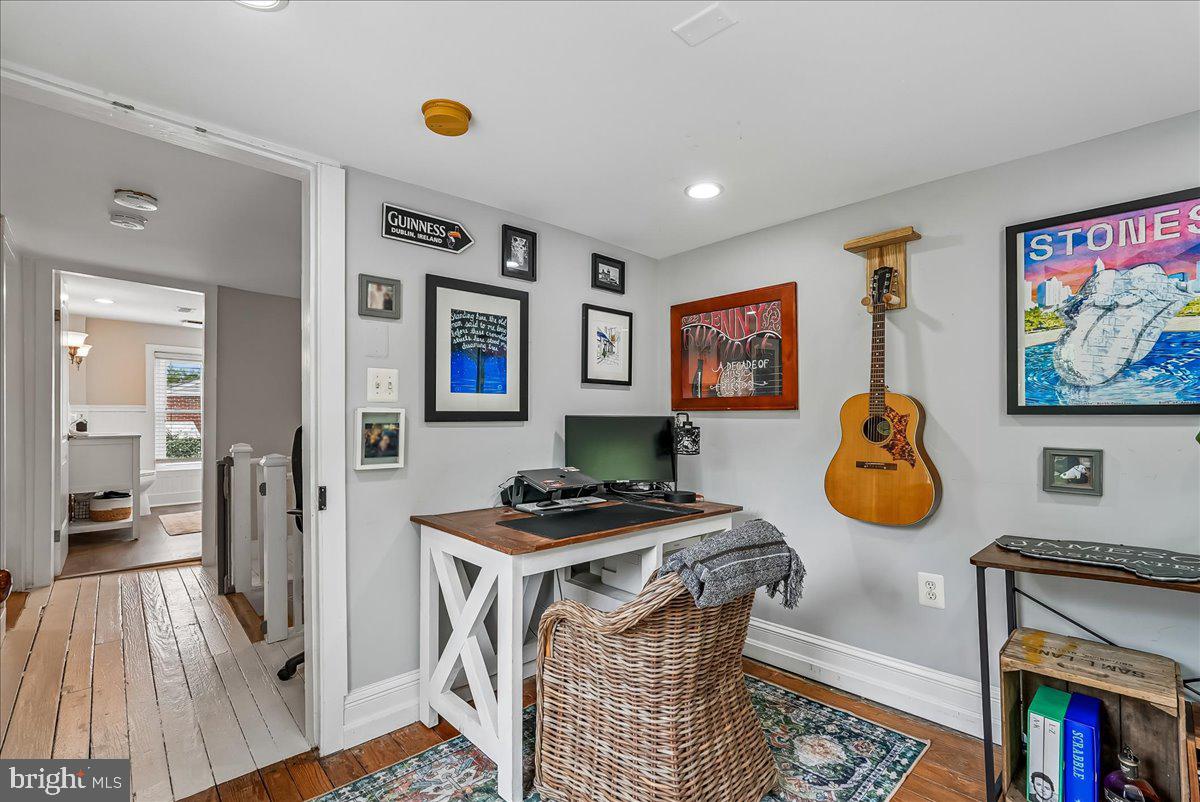 43655 Hay Road Ashburn, VA 20147 - Photo 45 of 68 Bedroom #3 w/custom paint
