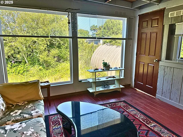 $268,000 | 1600 Rhododendron Drive, Unit 218, Florence, OR 97439