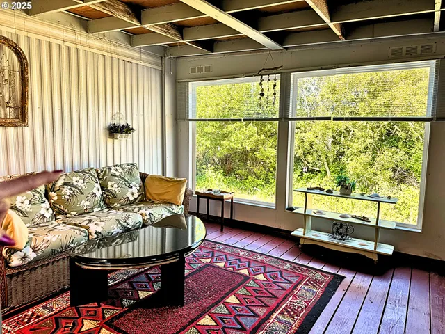 $268,000 | 1600 Rhododendron Drive, Unit 218, Florence, OR 97439