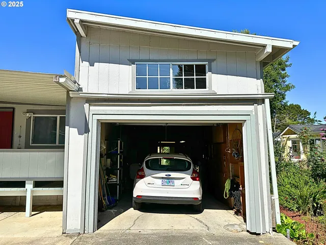 $268,000 | 1600 Rhododendron Drive, Unit 218, Florence, OR 97439