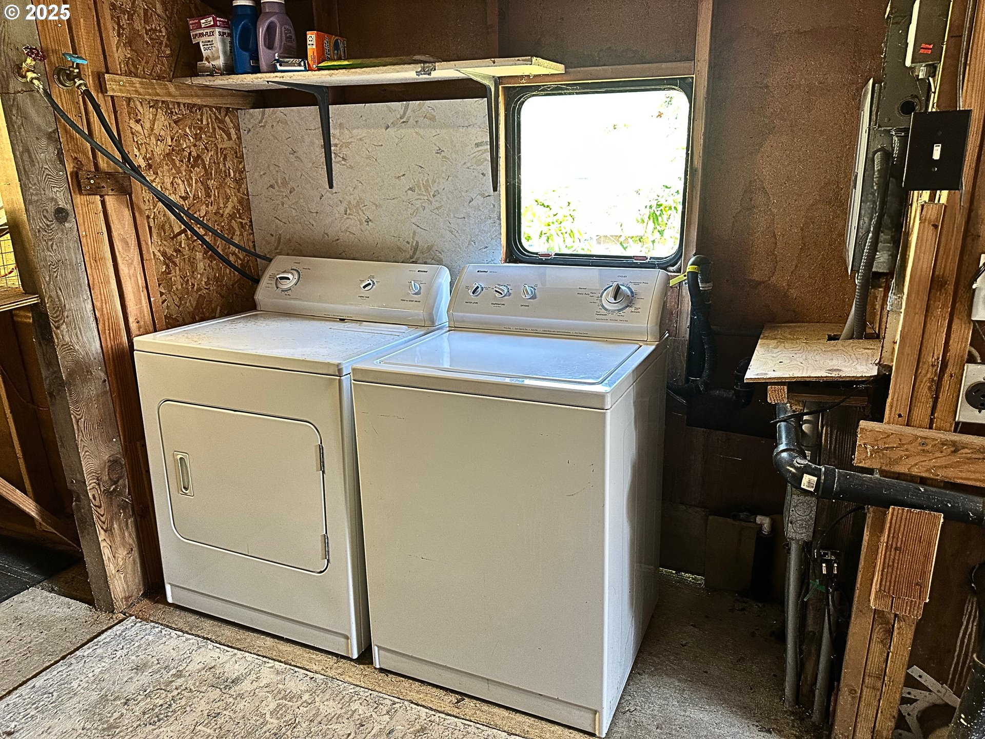 1600 Rhododendron Drive, Unit 218 Florence, OR 97439 - Photo 35 of 40 a utility room with dryer and washer
