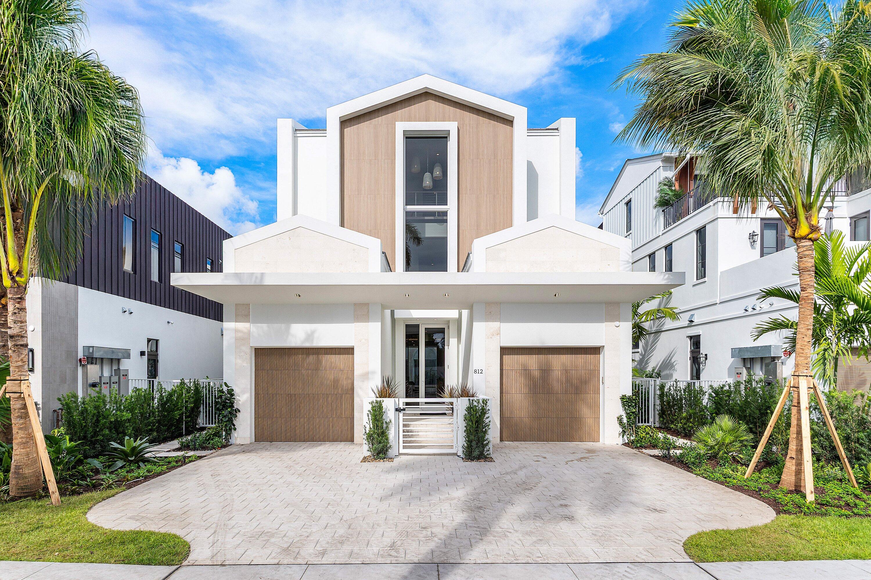 812 Palm Trail Delray Beach, FL 33483 - Photo 1 of 87 Front