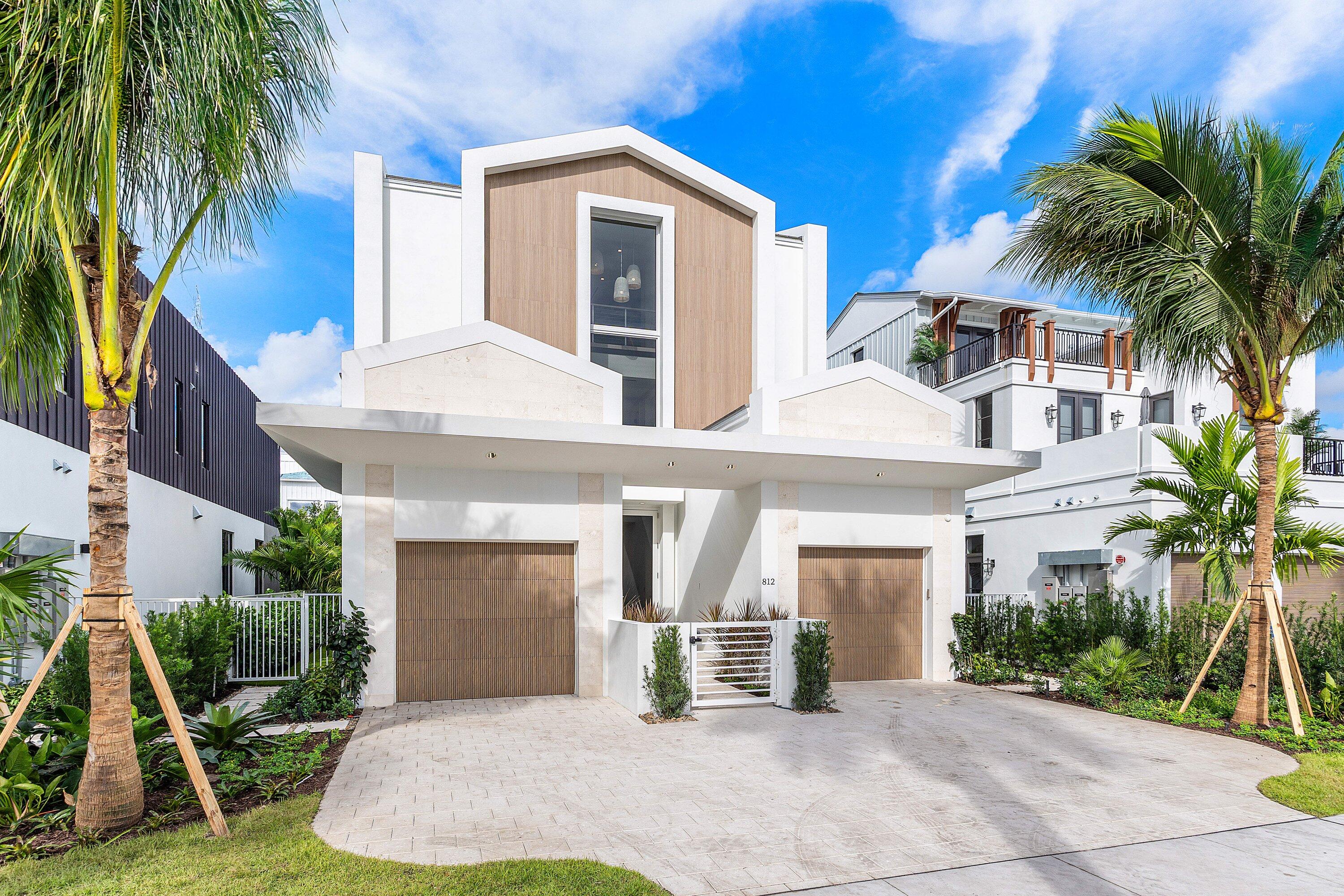 812 Palm Trail Delray Beach, FL 33483 - Photo 2 of 87 002-812PalmTrail-DelrayBeach-FL-33483-SM
