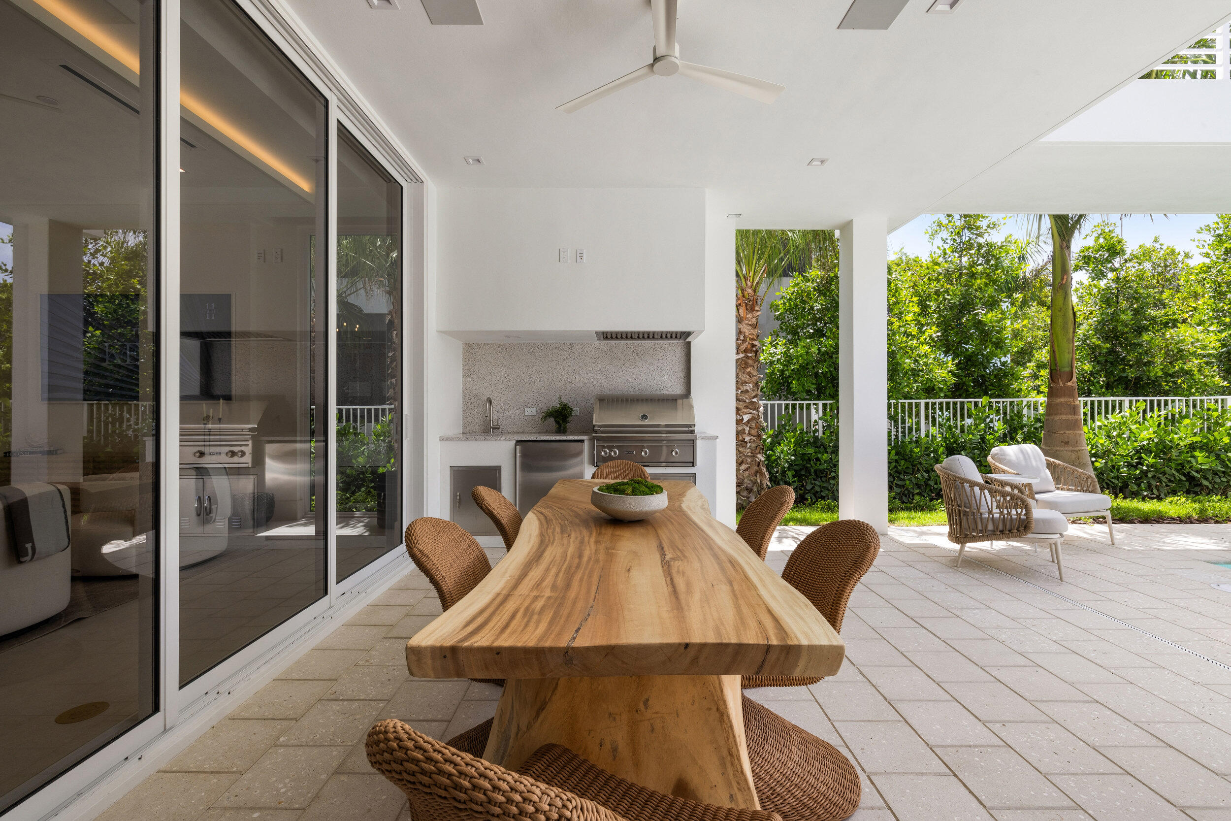 812 Palm Trail Delray Beach, FL 33483 - Photo 53 of 87 58_et6a4297
