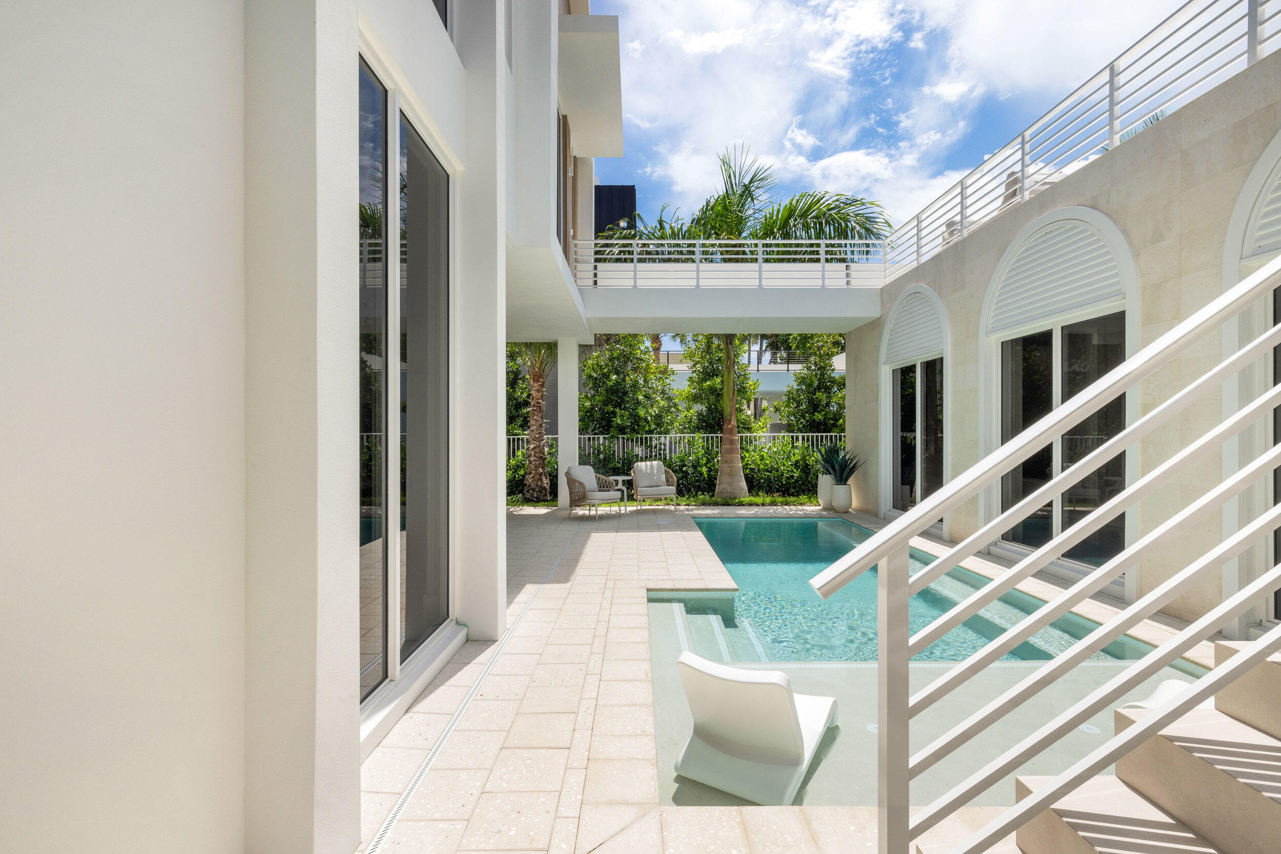 812 Palm Trail Delray Beach, FL 33483 - Photo 61 of 87 64_et6a4402