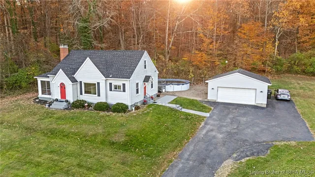 $289,900 | 1519 Valley View Road, New Albany, IN 47150