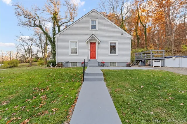 $289,900 | 1519 Valley View Road, New Albany, IN 47150