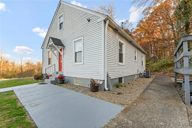 $289,900 | 1519 Valley View Road, New Albany, IN 47150