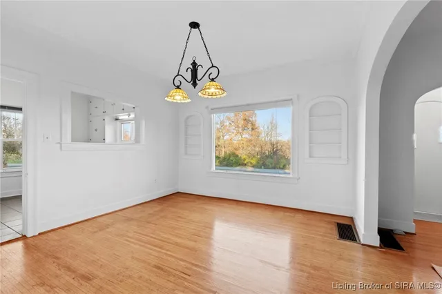 $289,900 | 1519 Valley View Road, New Albany, IN 47150