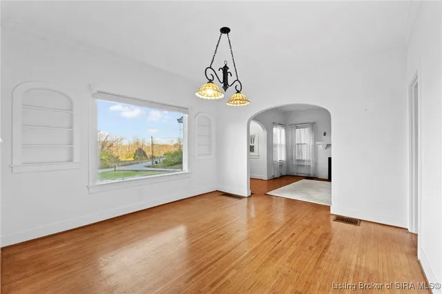 $289,900 | 1519 Valley View Road, New Albany, IN 47150