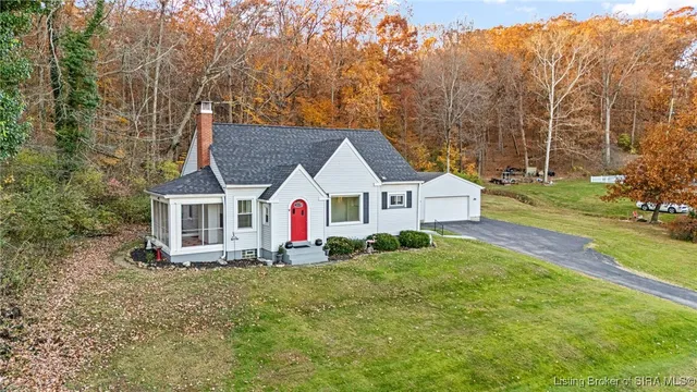 $289,900 | 1519 Valley View Road, New Albany, IN 47150