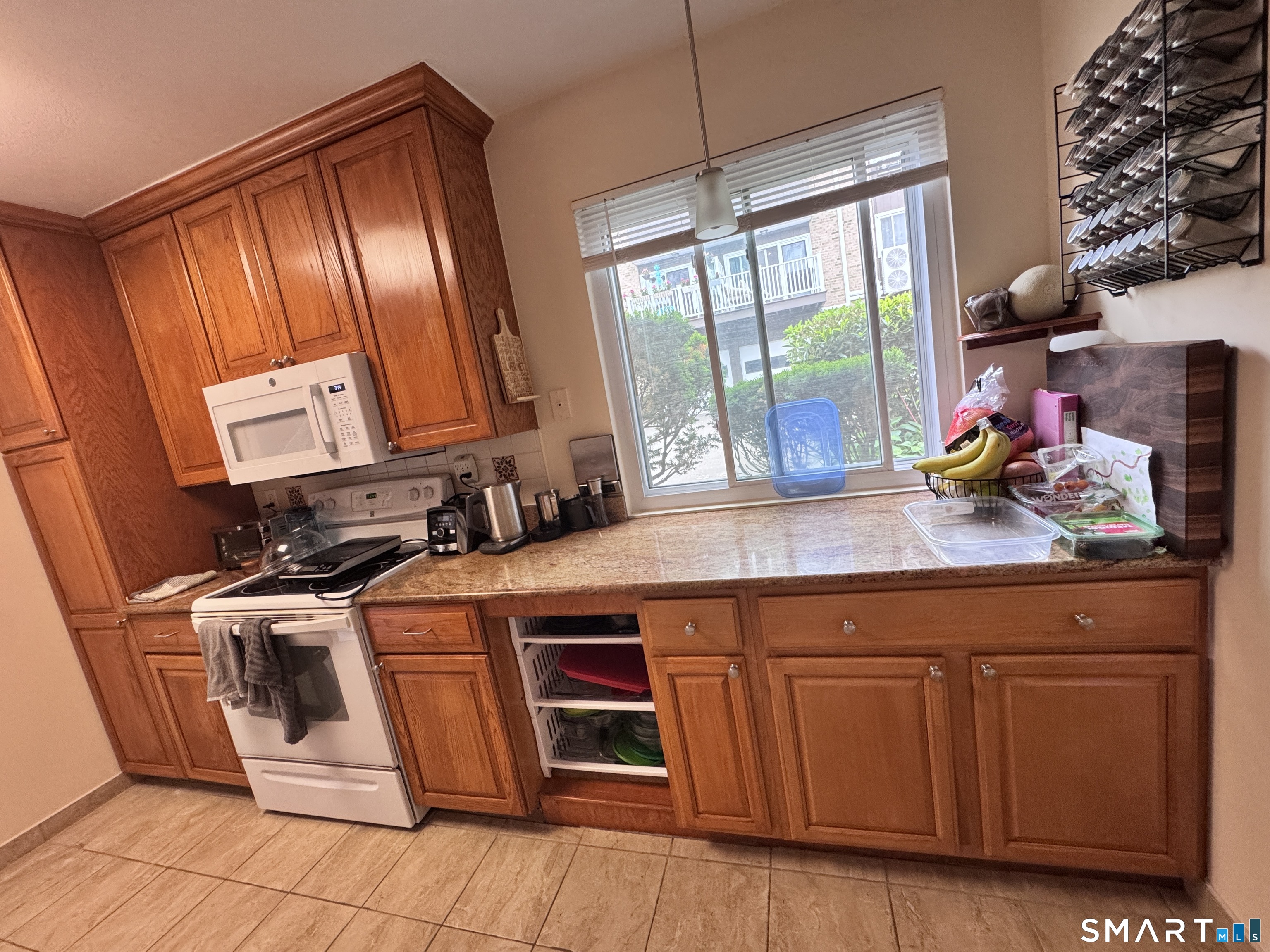 59 Rock Spring Road, Unit 28 Stamford, CT 06906 - Photo 10 of 37