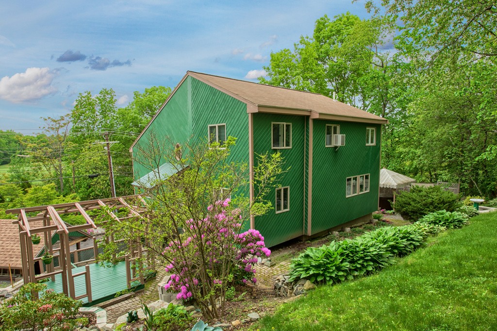 22 Boxford Road Haverhill, MA 01835 - Photo 3 of 30 Gallery Image 3
