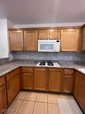 $1,625 | 75 East Agate Avenue, Unit 209, Las Vegas, NV 89123