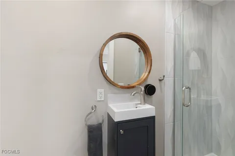 $779,000 | 5100 Harborage Drive, Fort Myers, FL 33908