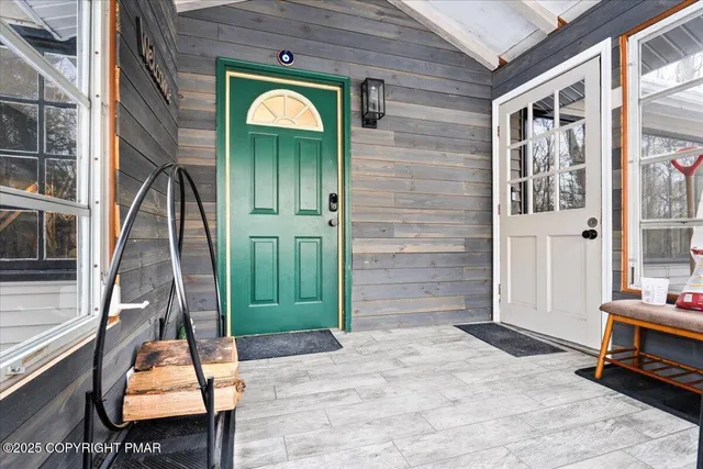 $425,000 | 357 Lee Lane, East Stroudsburg, PA 18302