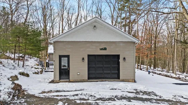 $425,000 | 357 Lee Lane, East Stroudsburg, PA 18302