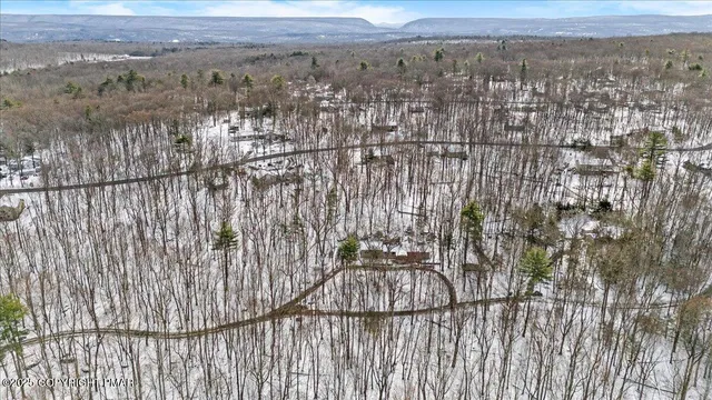 $425,000 | 357 Lee Lane, East Stroudsburg, PA 18302