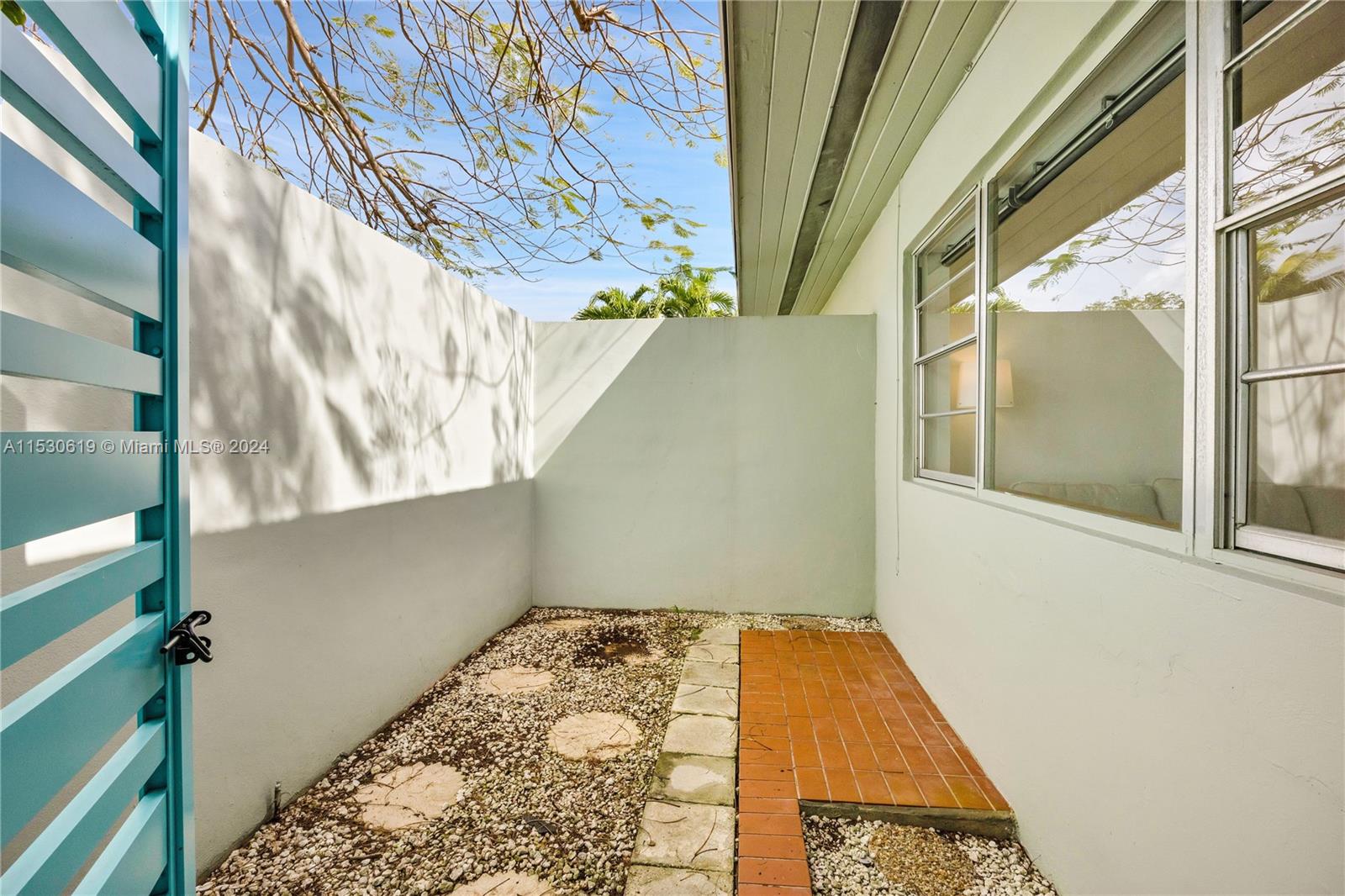 6520 Southwest 46th Street Miami, FL 33155 - Photo 2 of 40