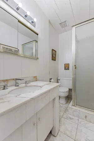 $1,875,000 | 216 Clent Road, Great Neck, NY 11021