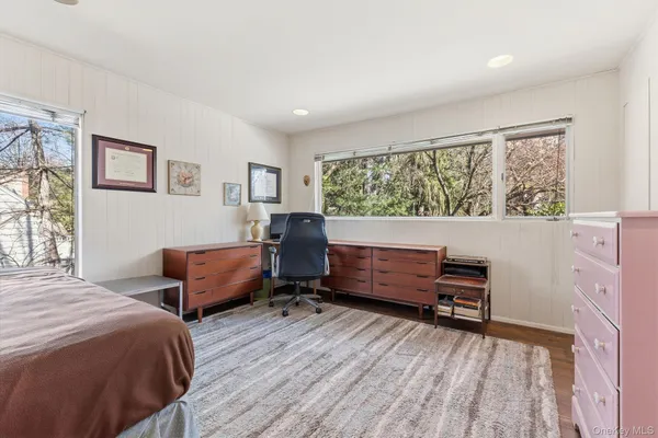 $1,875,000 | 216 Clent Road, Great Neck, NY 11021