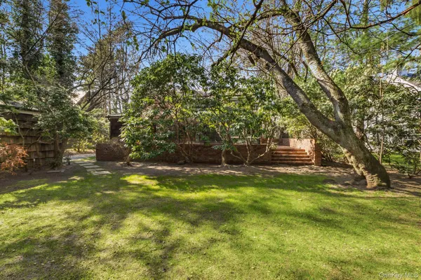 $1,875,000 | 216 Clent Road, Great Neck, NY 11021