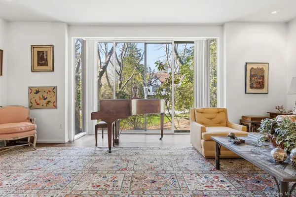 $1,875,000 | 216 Clent Road, Great Neck, NY 11021