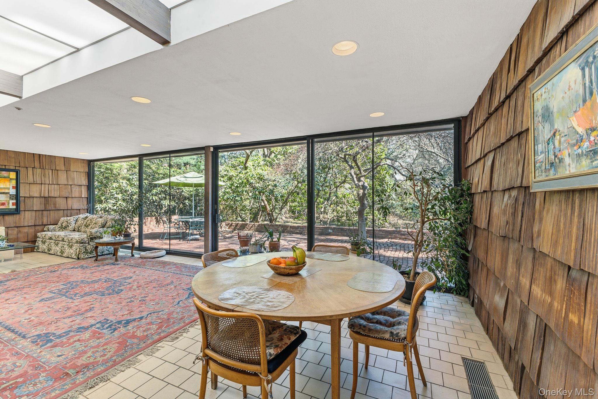 216 Clent Road Great Neck, NY 11021 - Photo 9 of 31