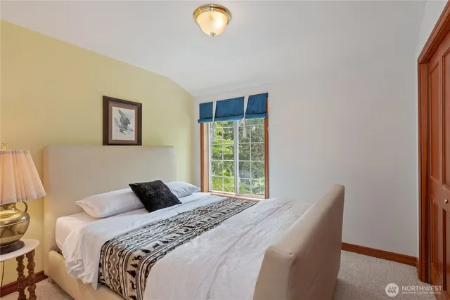 $789,500 | 121 Sterling Drive, Allyn, WA 98524