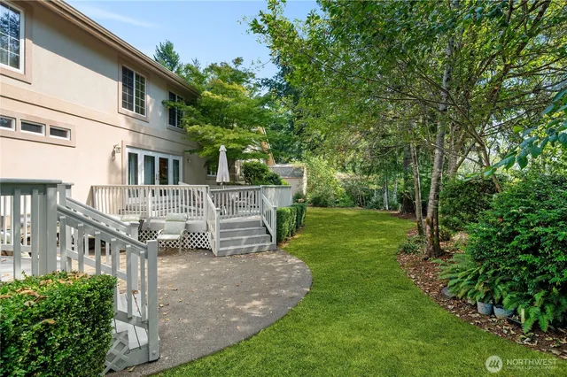 $789,500 | 121 Sterling Drive, Allyn, WA 98524