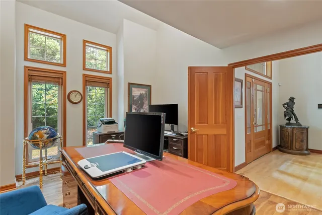 $789,500 | 121 Sterling Drive, Allyn, WA 98524