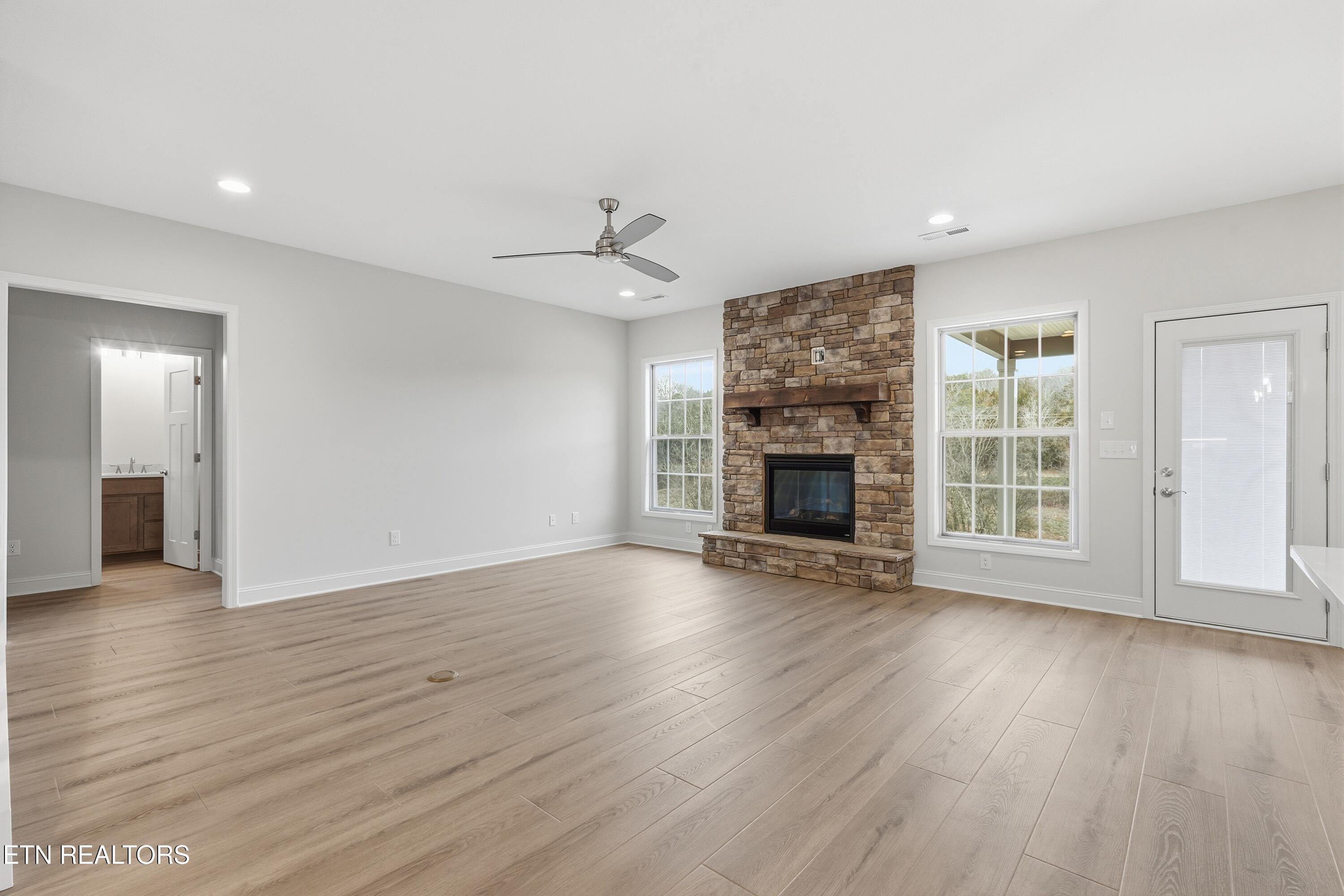 2040 Hickory Reserve Road Knoxville, TN 37932 - Photo 4 of 20 2040-3