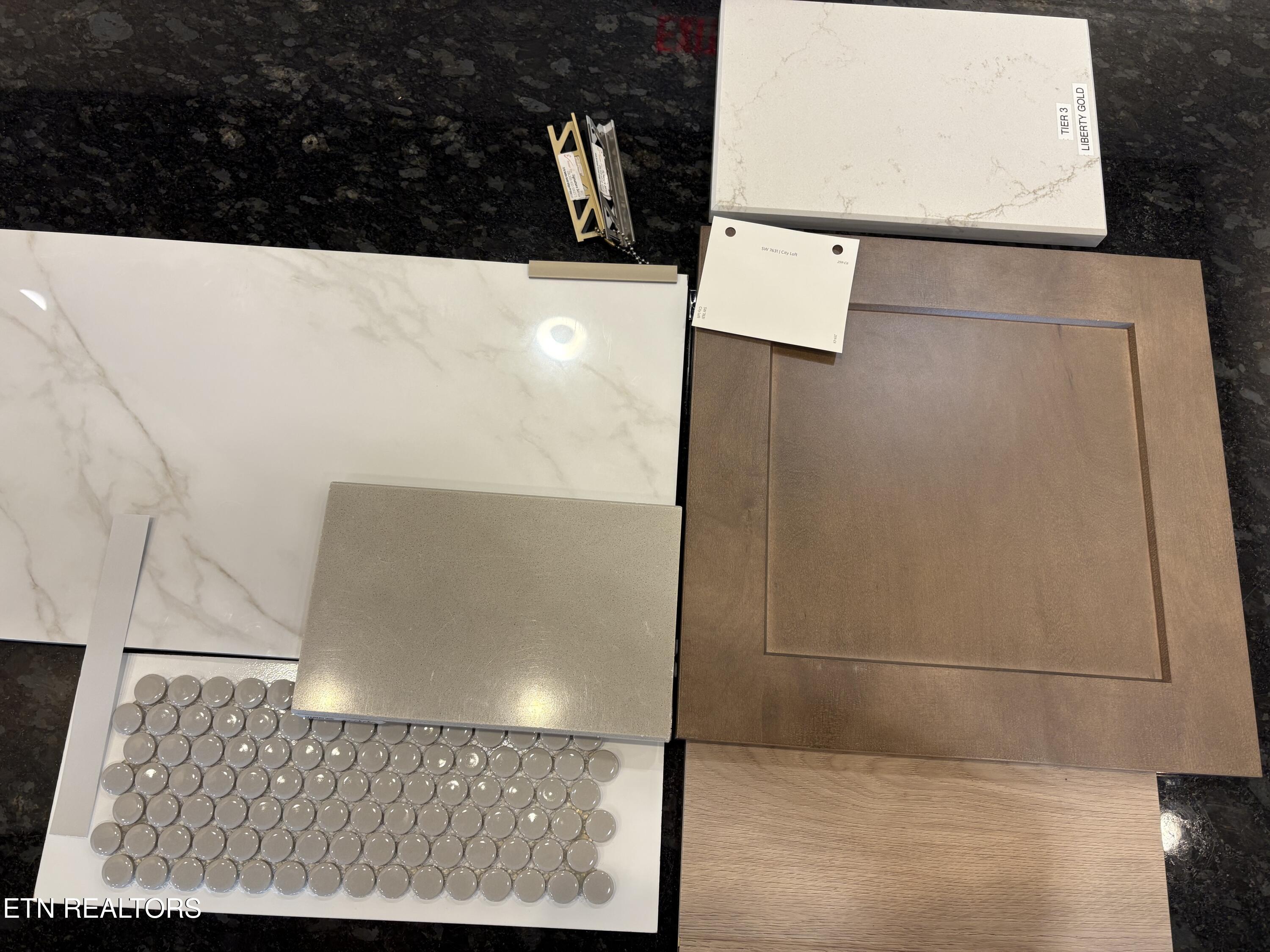 2040 Hickory Reserve Road Knoxville, TN 37932 - Photo 5 of 6 60 HC Bath 3