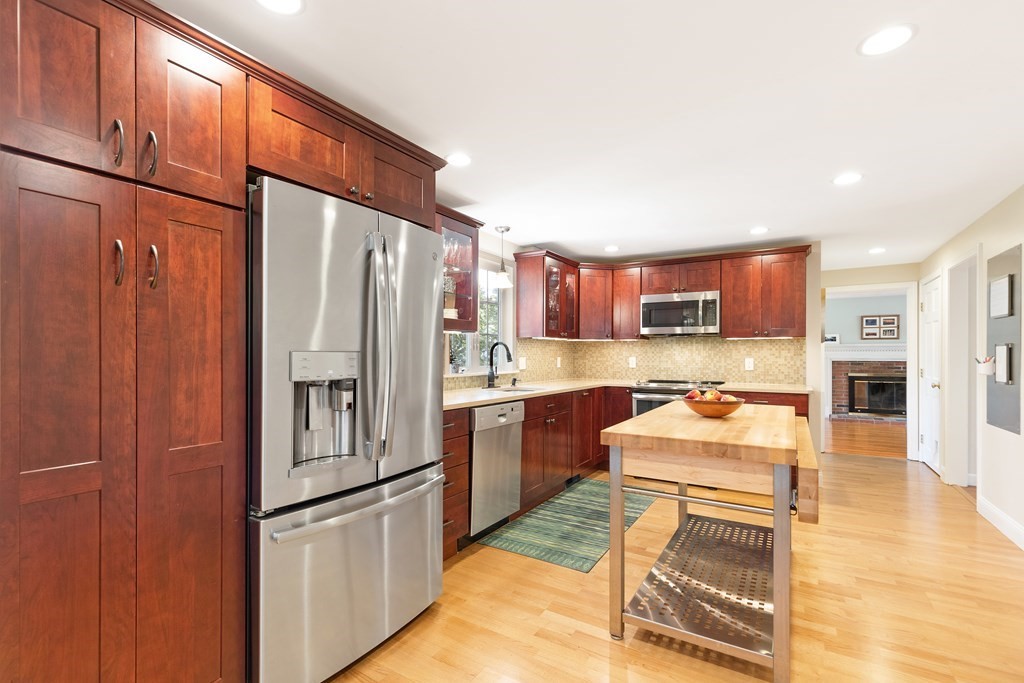 49 Newtown Road Acton, MA 01720 - Photo 8 of 33 Gallery Image 8