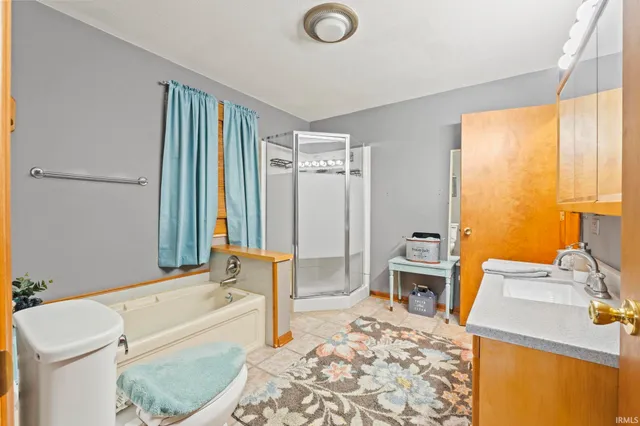 $499,900 | 5010 Terry Lake Road, Hamilton, IN 46742