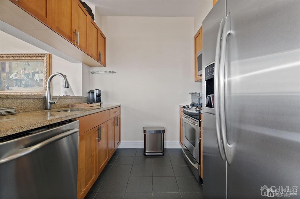 1 Spring Street, Unit 2105 New Brunswick, NJ 08901 - Photo 5 of 36