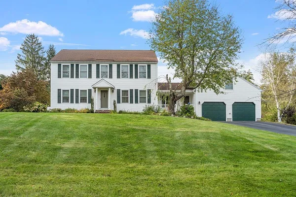 $699,000 | 8 Rock N Pines Road, Fremont, NH 03044