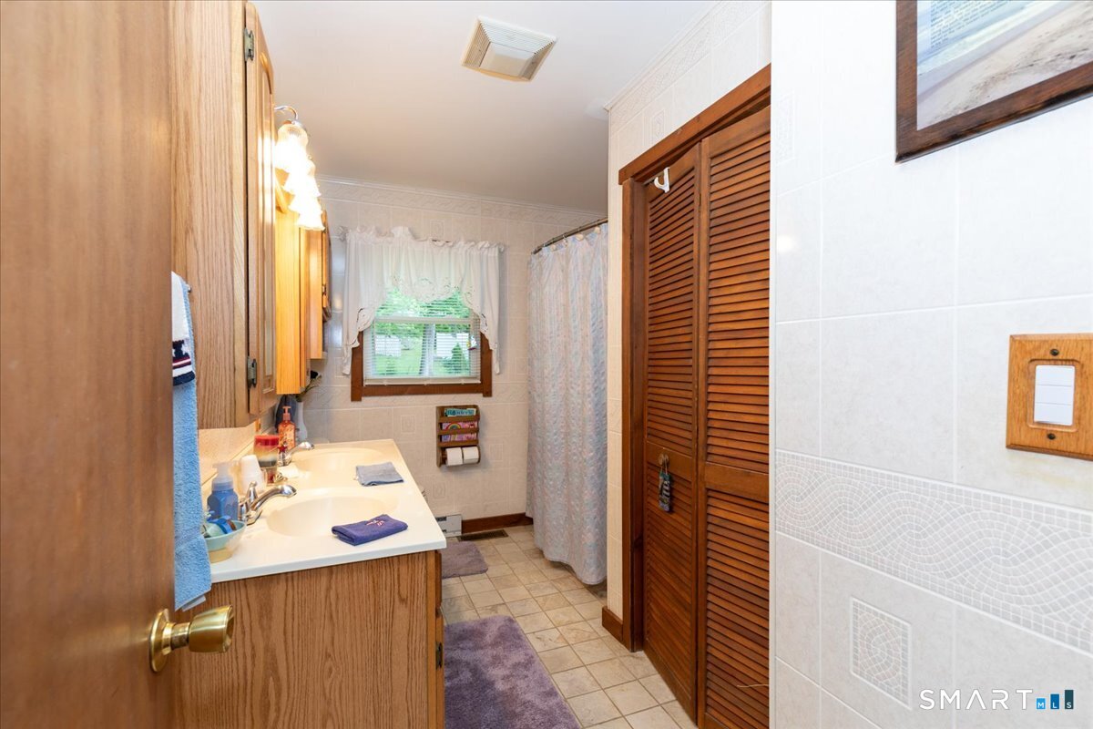24 Joan Street Killingly, CT 06239 - Photo 10 of 19