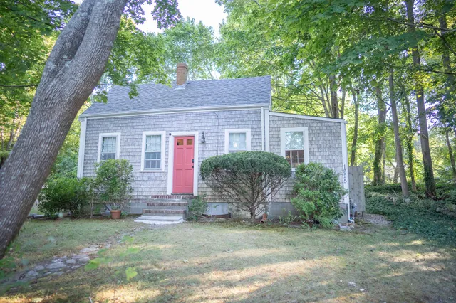 $619,000 | 1825 Main Street, West Barnstable, MA 02668