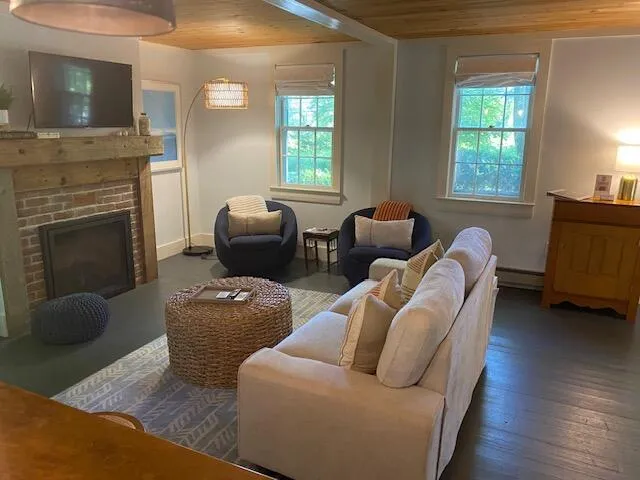 $619,000 | 1825 Main Street, West Barnstable, MA 02668