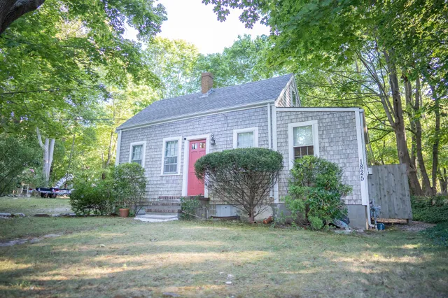 $619,000 | 1825 Main Street, West Barnstable, MA 02668