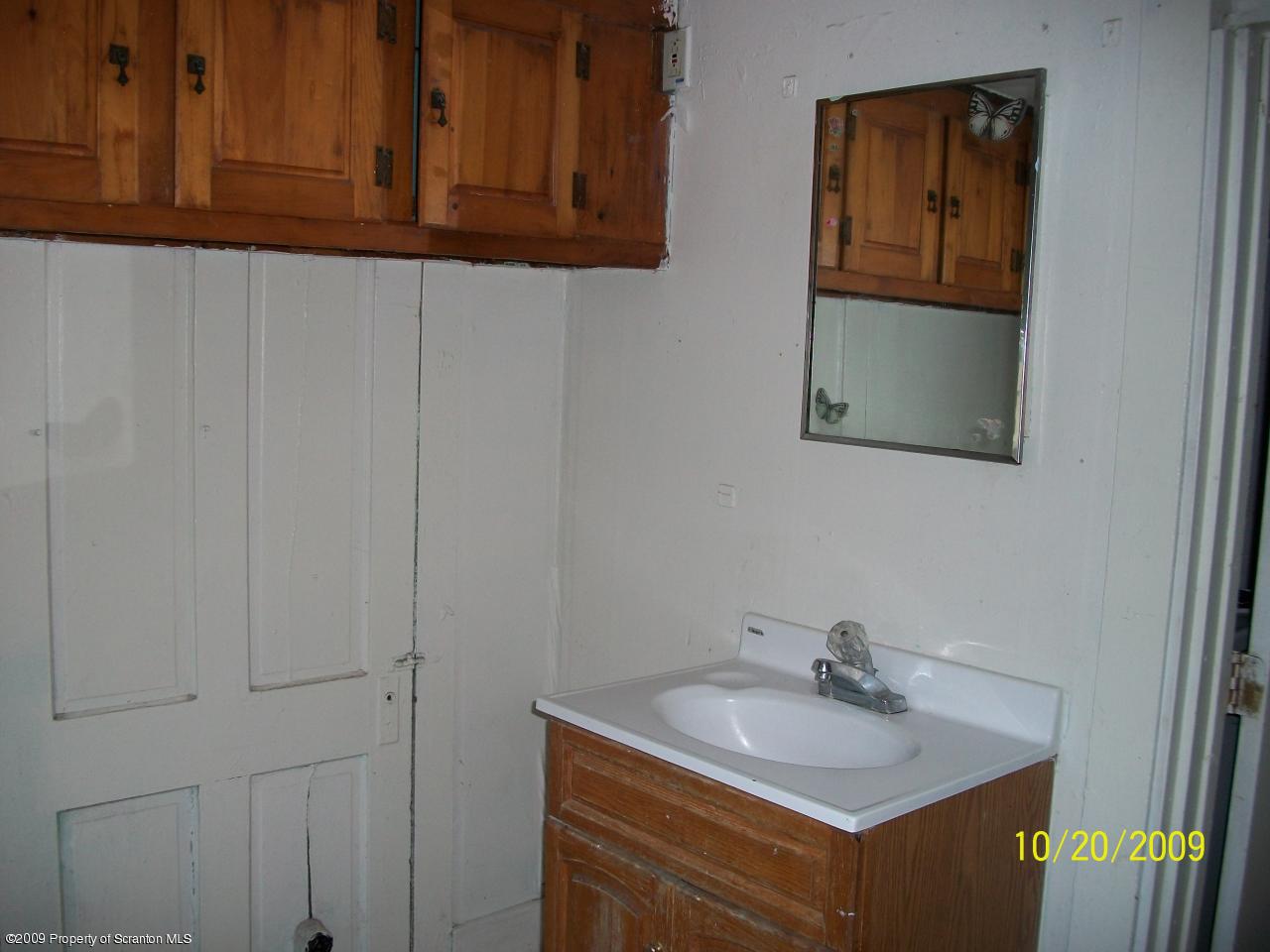 362 Ridge Avenue Hawley, PA 18428 - Photo 5 of 5 Gallery Image 5