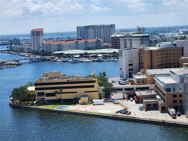 a picture of city view