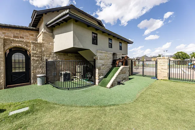 $1,800,000 | 8117 County Road 6220, Shallowater, TX 79363