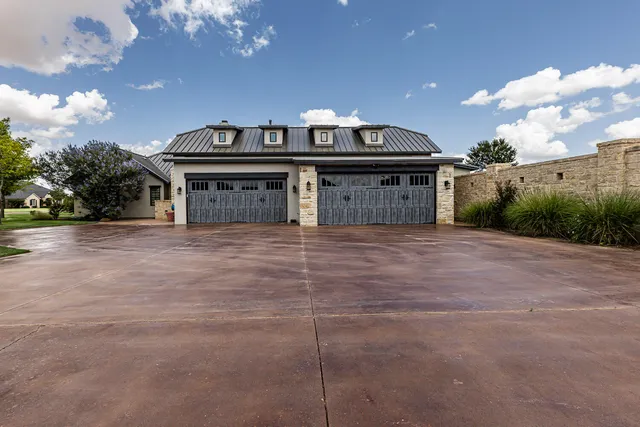 $1,800,000 | 8117 County Road 6220, Shallowater, TX 79363