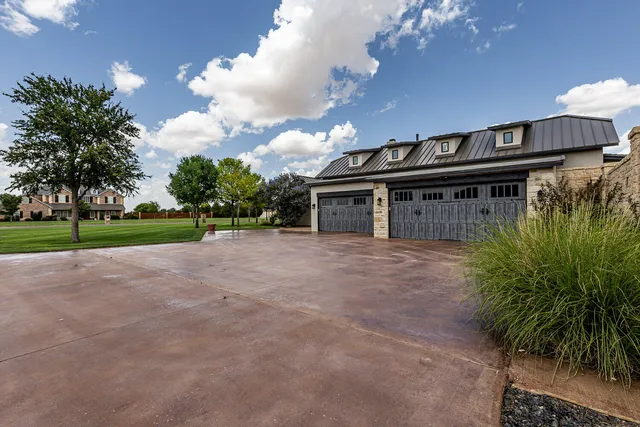 $1,800,000 | 8117 County Road 6220, Shallowater, TX 79363