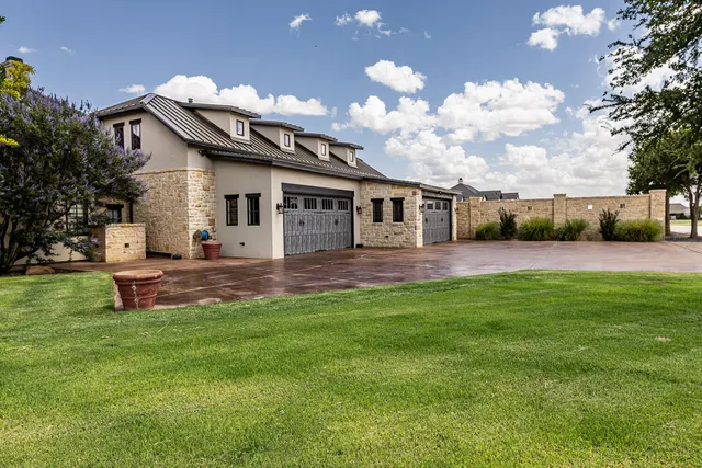 $1,800,000 | 8117 County Road 6220, Shallowater, TX 79363