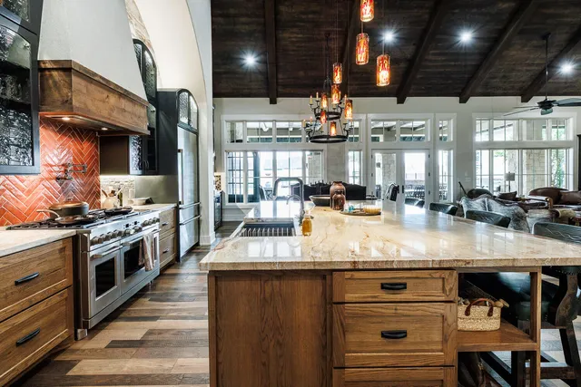 $1,800,000 | 8117 County Road 6220, Shallowater, TX 79363